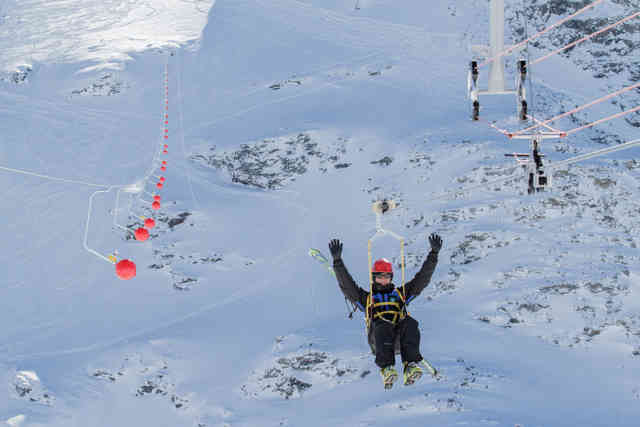 Val Thorens cable ride