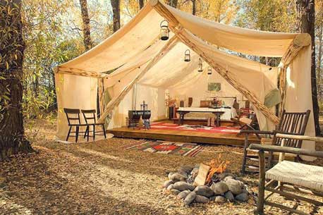 Glamorous Under Canvas Glamping 007